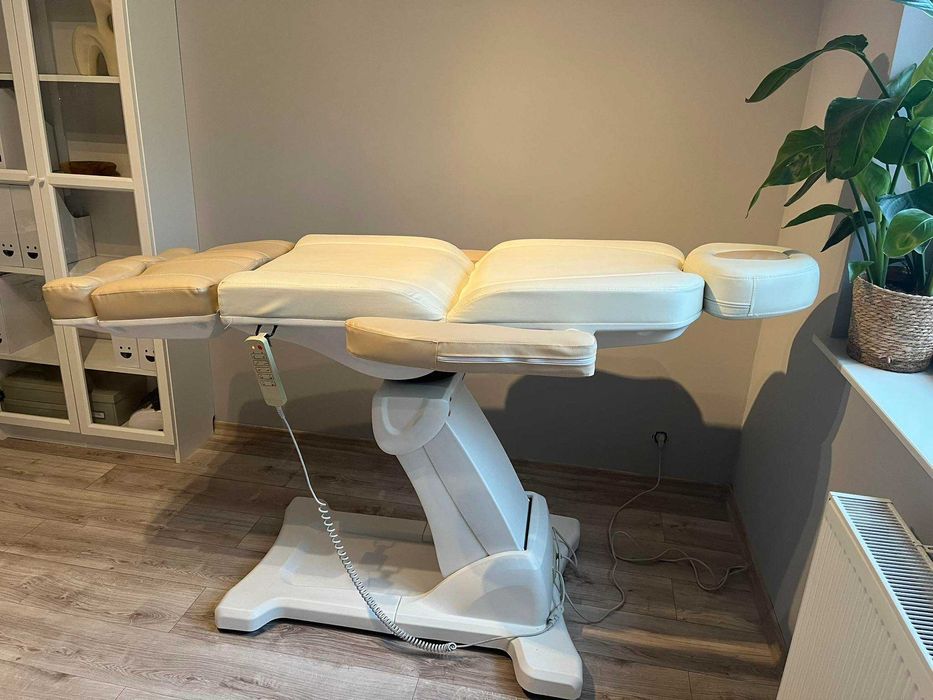 Fotel kosmetyczny elektryczny Azzurro 869AS - idealny stan