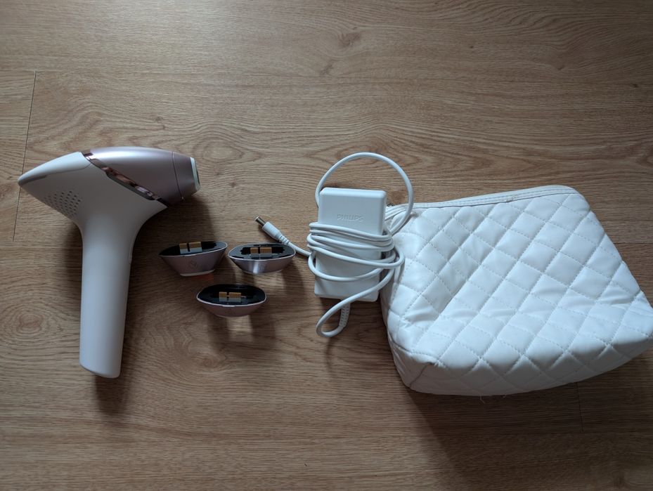 Philips Lumea 9000 BRI958/00  Ефективна домашня IPL-епіляція