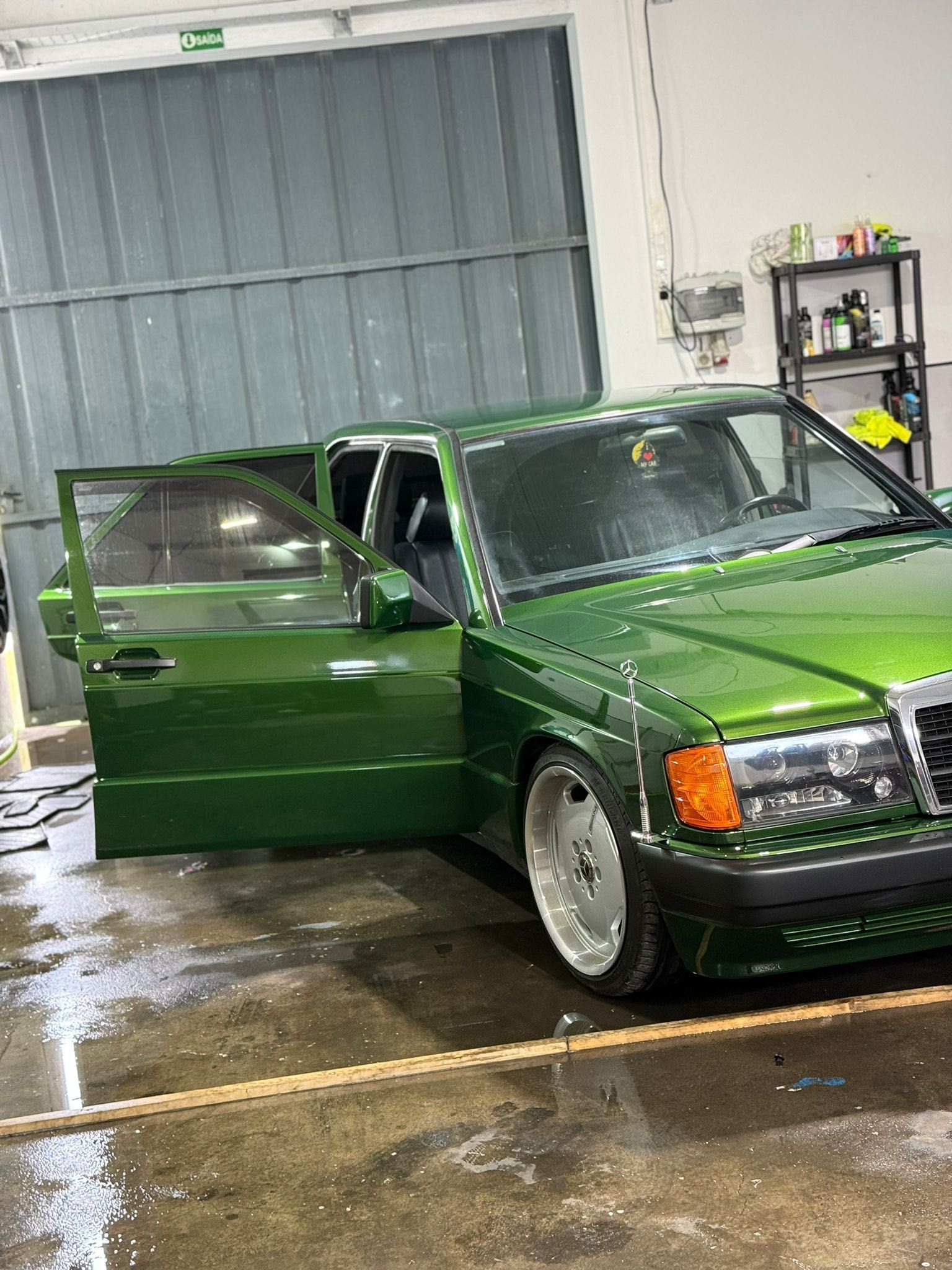 Mercedes 190 2.5
