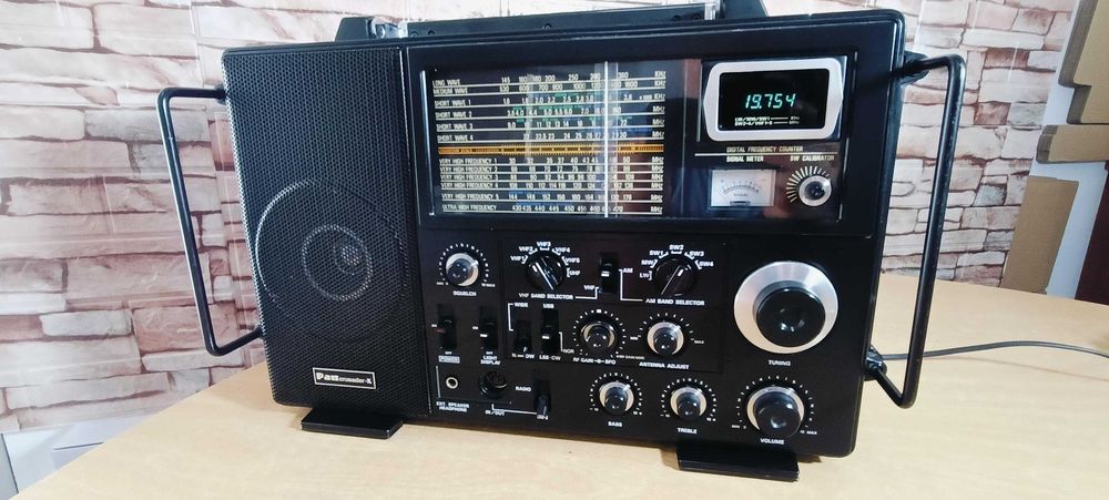 Radio Escuta Pan Crusador-X  12 Band