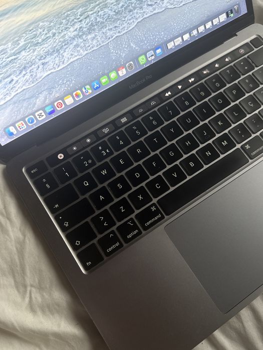 Macbook Pro 13 (2020) (Touch Bar)