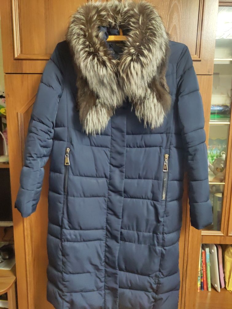 Пальто зимове з натуральним хутром