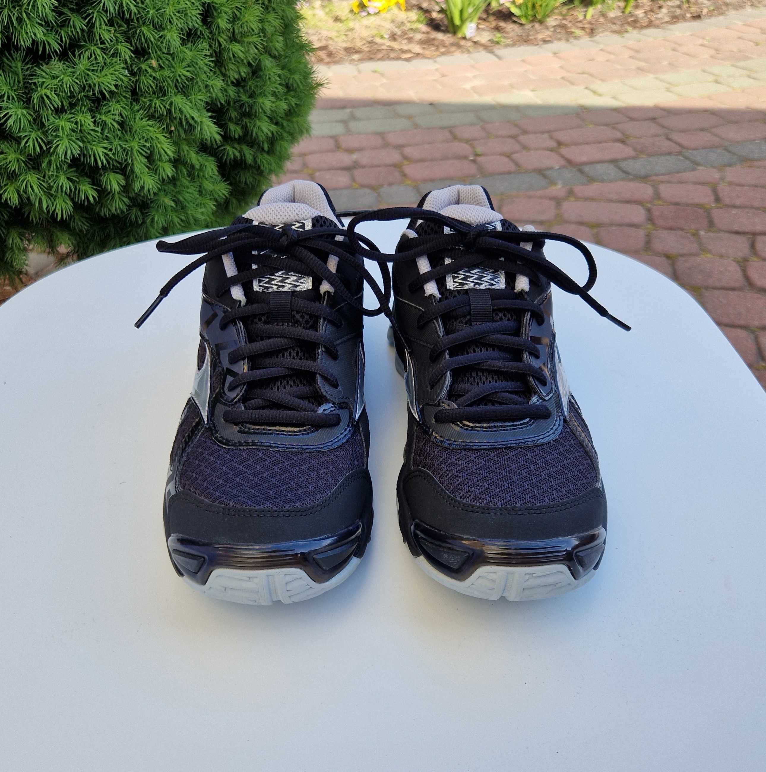 Mizuno Wave Bolt 7 buty halowe do siatkówki czarne rozmiar 41