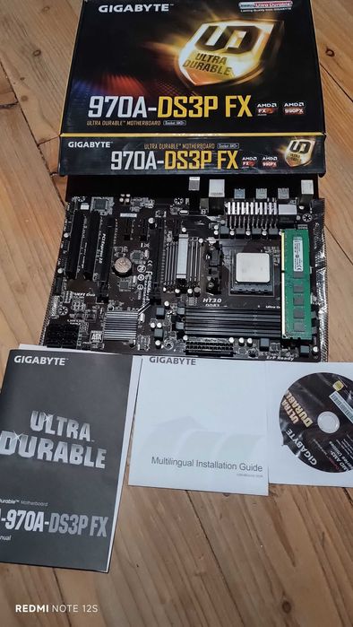 Материнка  Gigabyte GA-970A-DS3P FX + процесор Athlon II X2 260 + DDR3
