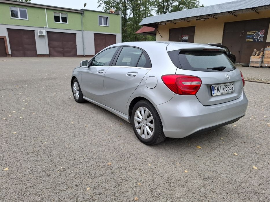 Mercedes A-klasa w176 a180 kamera wnętrze AMG