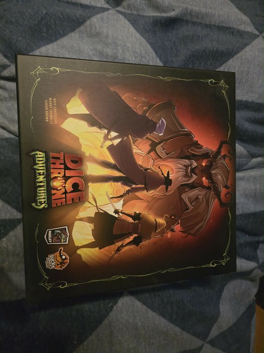 Gra planszowa Dice Throne Adventures Zakoszulkowana