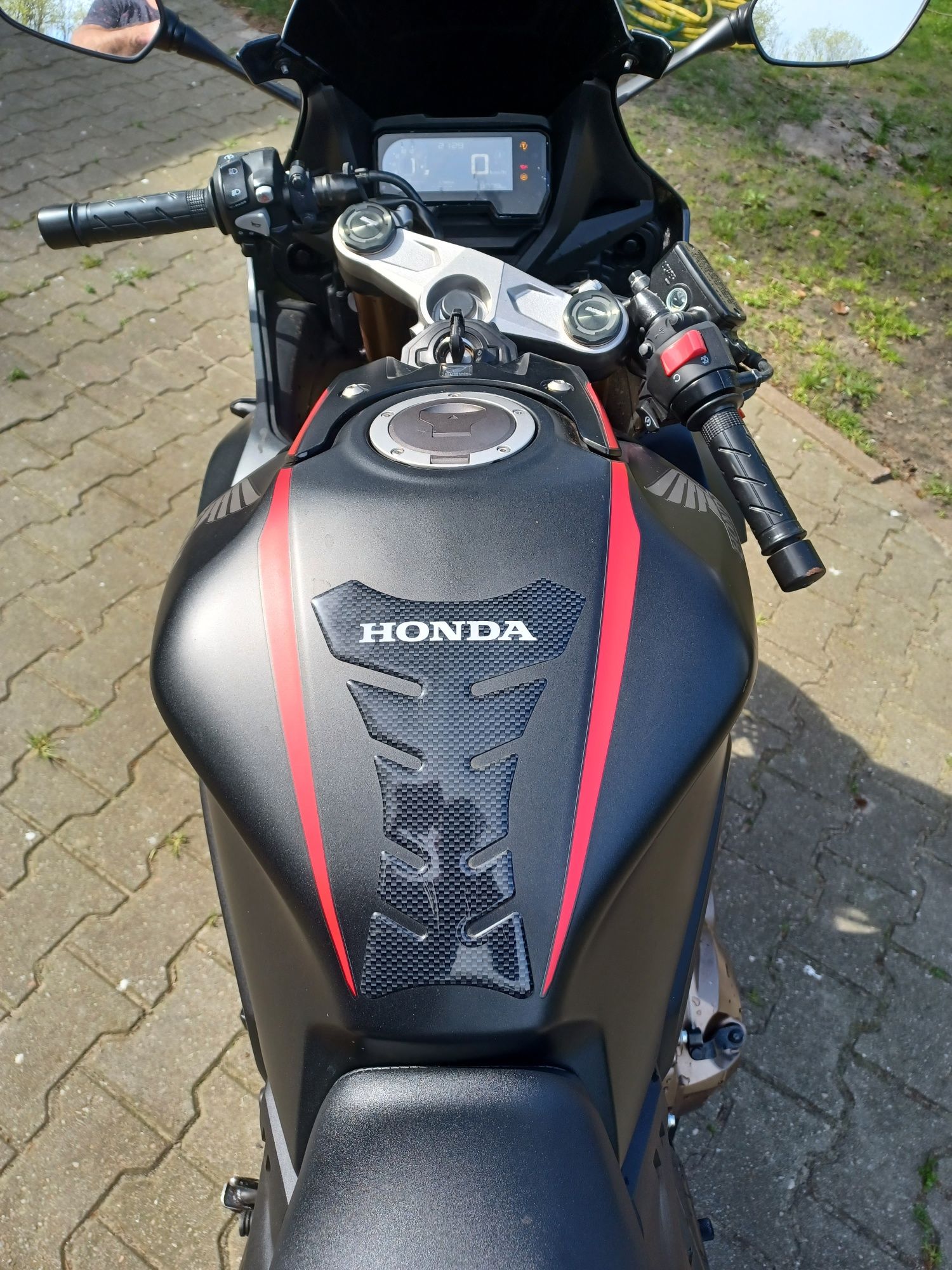 Honda cbr650r niski przebieg salon polski