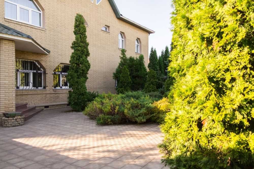 Продам частный дом 300 кВ.м,Новые дома, возле Меркурий(код 4656)