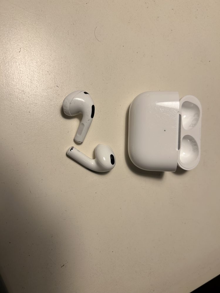 Apple AirPods 3.a geração