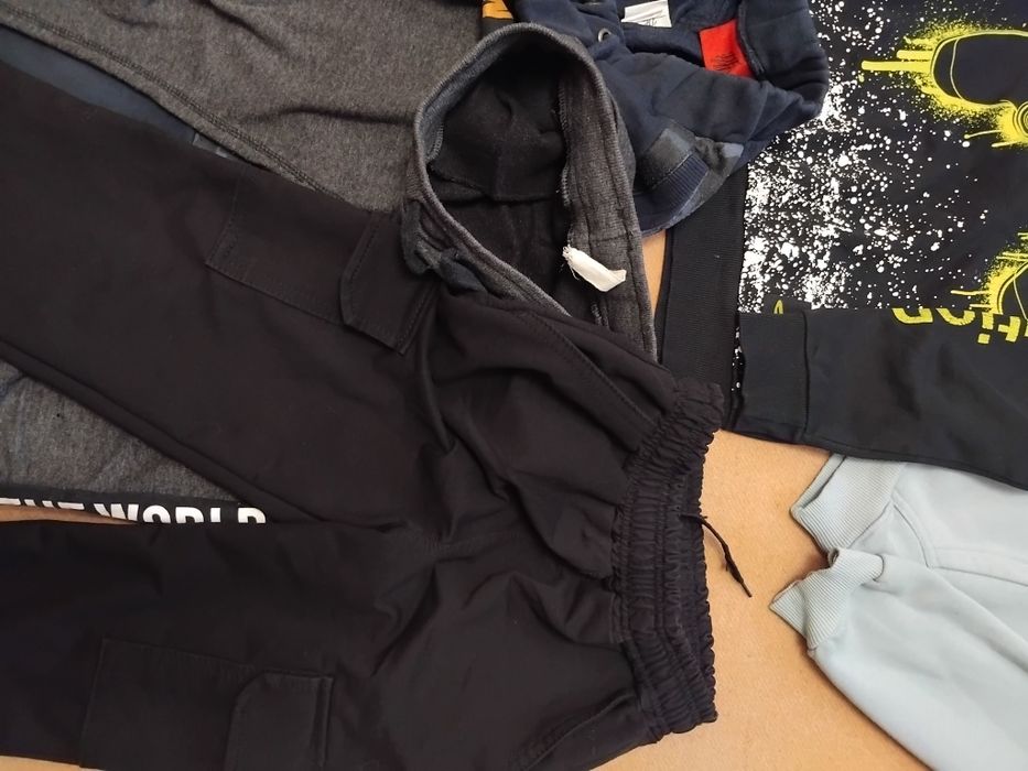 Пакет одягу 134-146 ,спортивні штани,толстовки,футболки