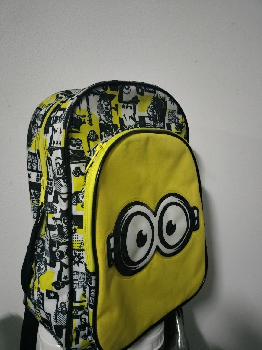 Mochila dos Minions