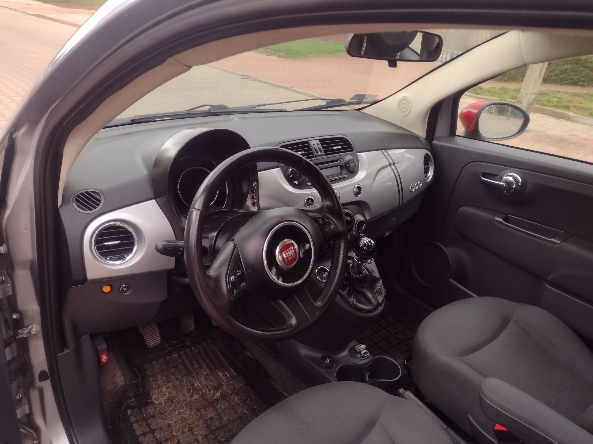 Fiat 500 1.4 Benzyna I rej 2015 Rok Przebieg 105 000km