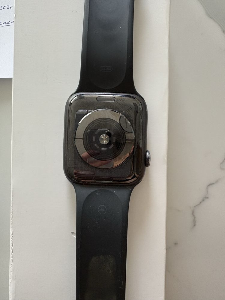 Apple Watch Series 5 -44 mm -eSIM