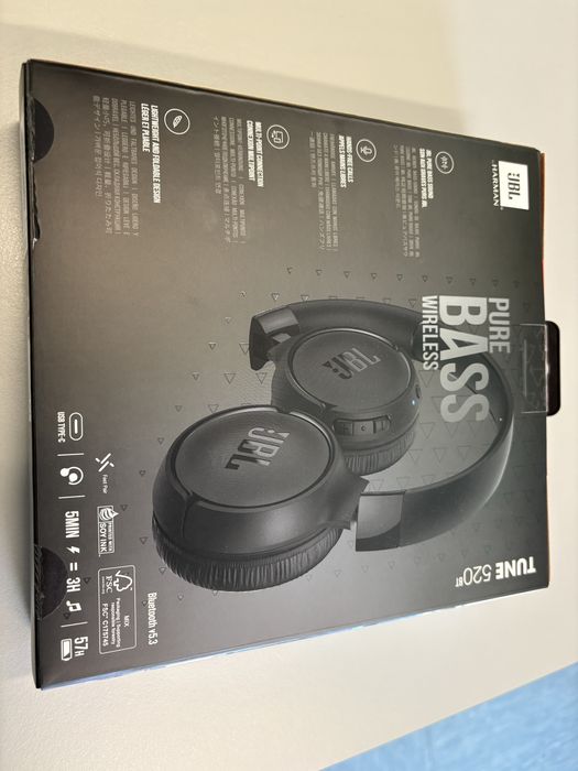 Auscultadores JBL by Harman Tune 520 Bt - cor preta selado em caixa