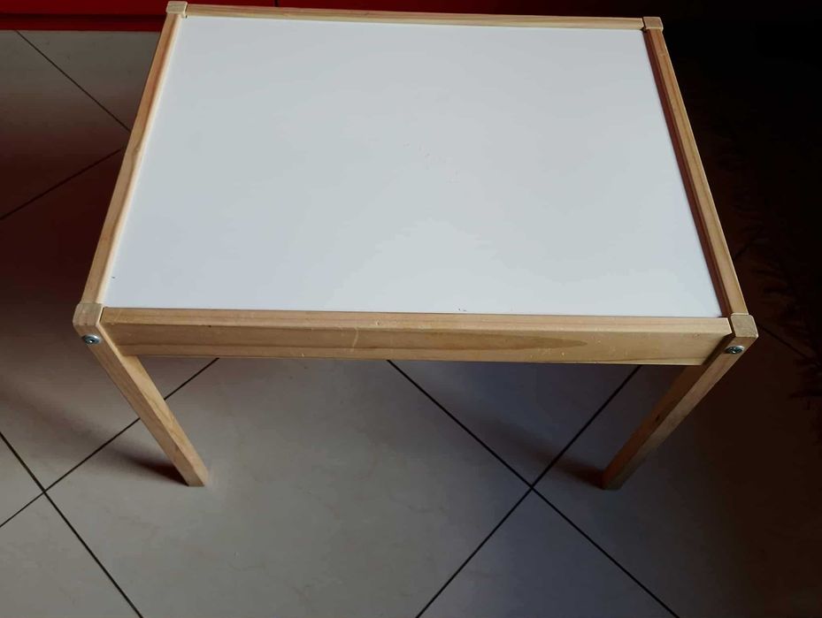 stolik IKEA kawowy mały 64 cm X 48,5 cm X wysoki 45 cm