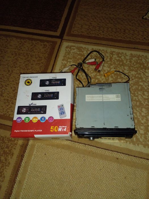 Продам автомагнитолу Panasonic