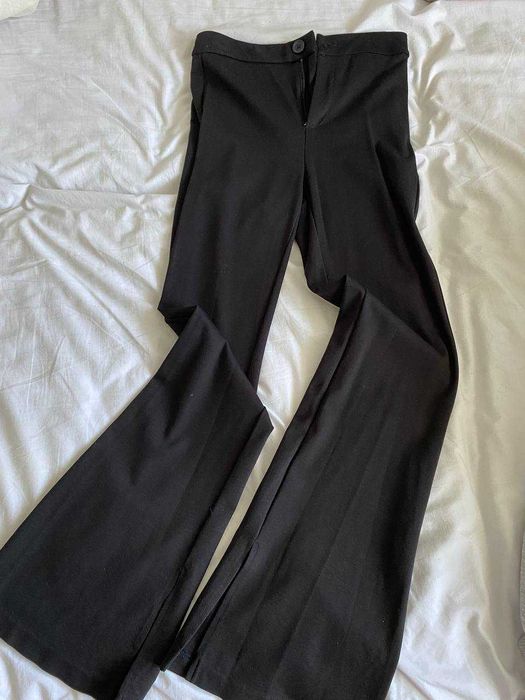 чорні штани тканинні кльош sinsay брюки жіночі