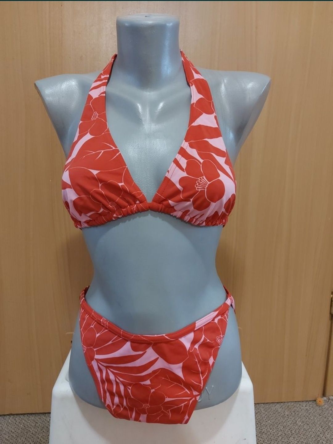 Next bikini 40/42 L/XL strój kąpielowy, zdjęcia na manekinie w rozmiar