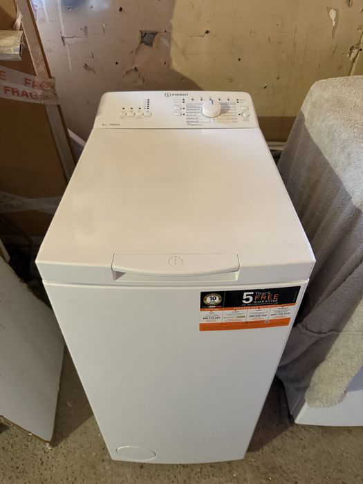 Продам пральну машину Indesit