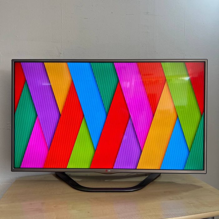 Телевізор 32 діагоналі Samsung LG Philips Grundig VLE2130