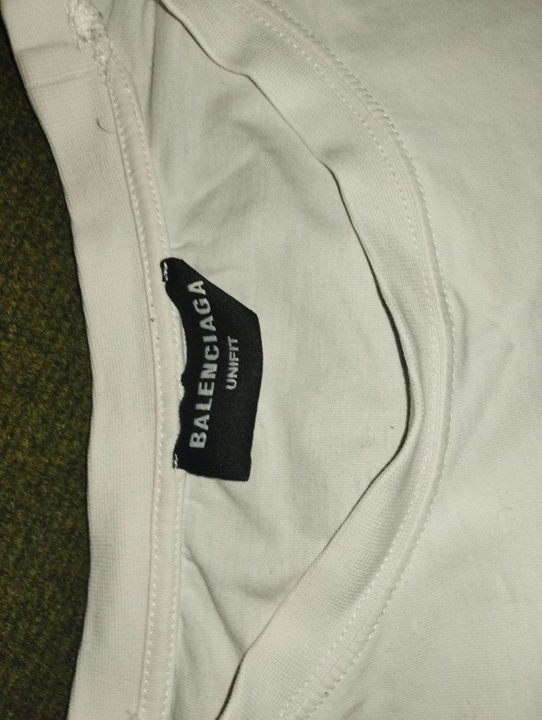 Футболка Balenciaga