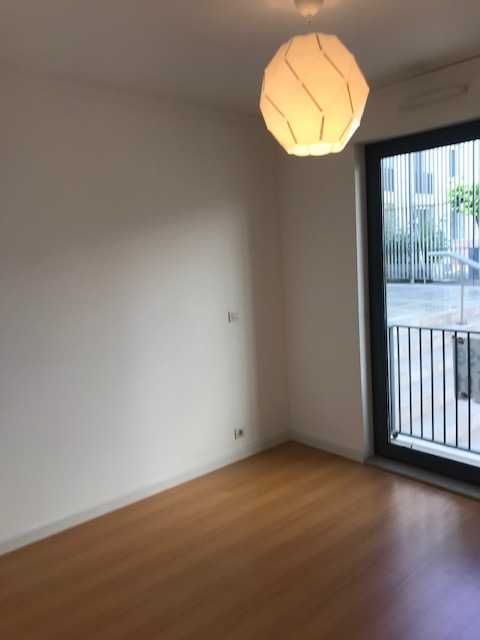 Apartamento T1 recente e inserido em condomínio requintado