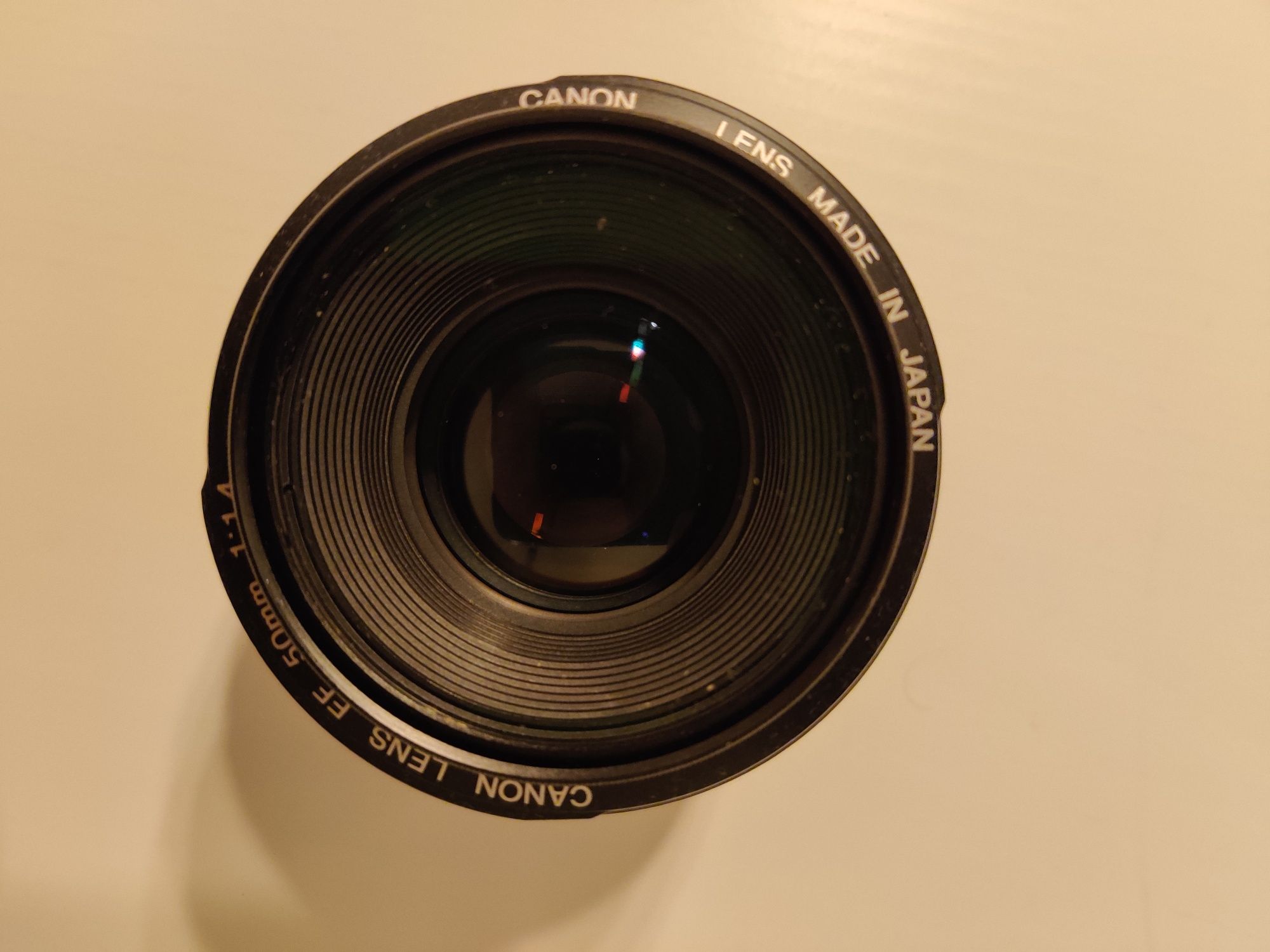 Lente Canon EF 50mm f/1.4 USM + hood + filtro