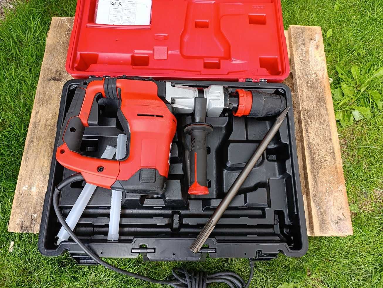 Młot udarowy kujący SDS MAX EINHELL TE-DH 12 1050W 12J walizka + dłuto