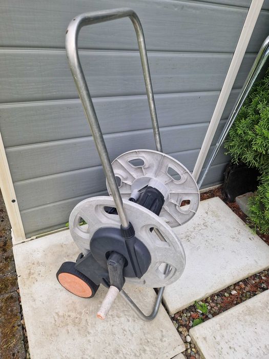 Zwijacz na wąż ogrodowy