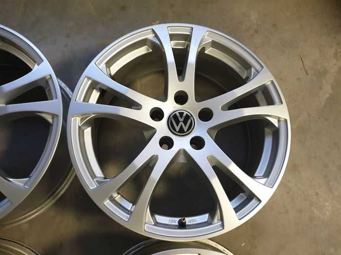 Alufelgi 17" 5x112 VW Passat B6 B7 B8 CC Golf VII Caddy Tiguan Touran