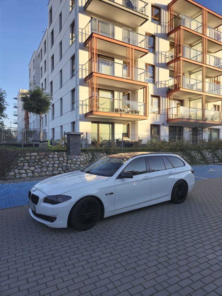 Bmw F11 525d 218km 2012r xdrive SUPER STAN