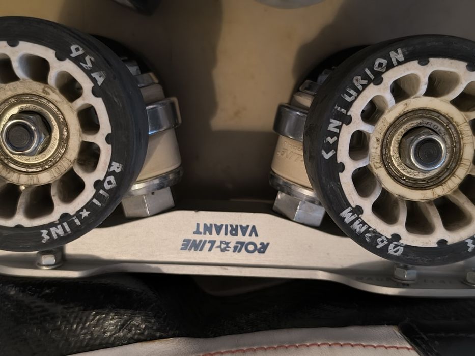 patins de 4 rodas par hóquei em patins