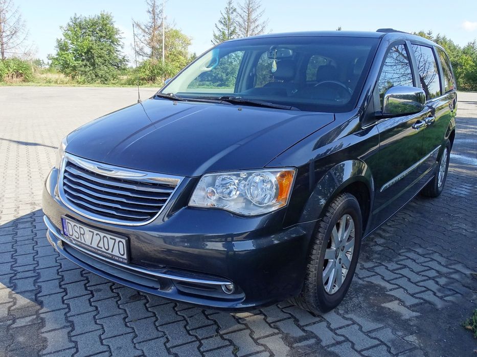 Chrysler Town & Country GAZ* Skóra* Monitor w suficie* PDC* Elektryczne drzwi*
