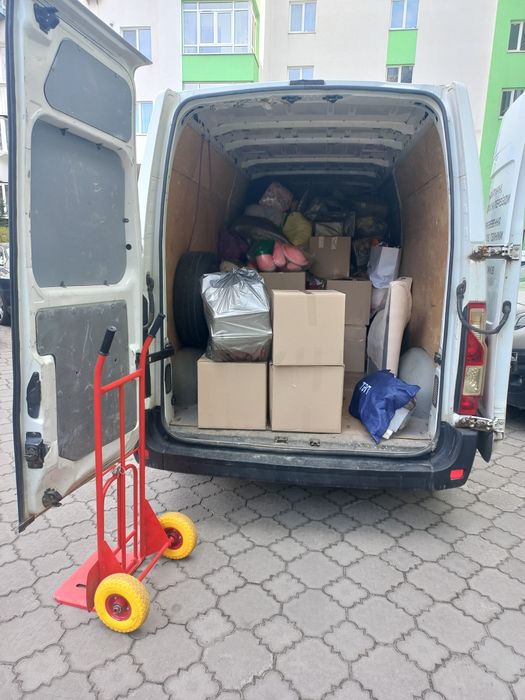 Вантажні перезення Львів бусом 4.3м .Дешево.Вантажне таксі.