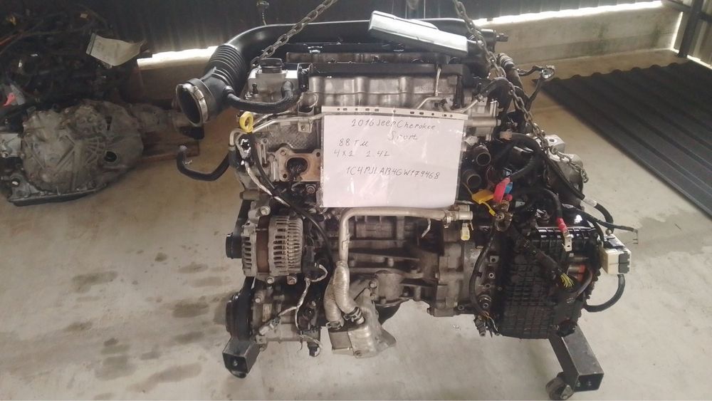 Двигун Jeep Renegade Compass Cherokee KL 2.4 68184239AA