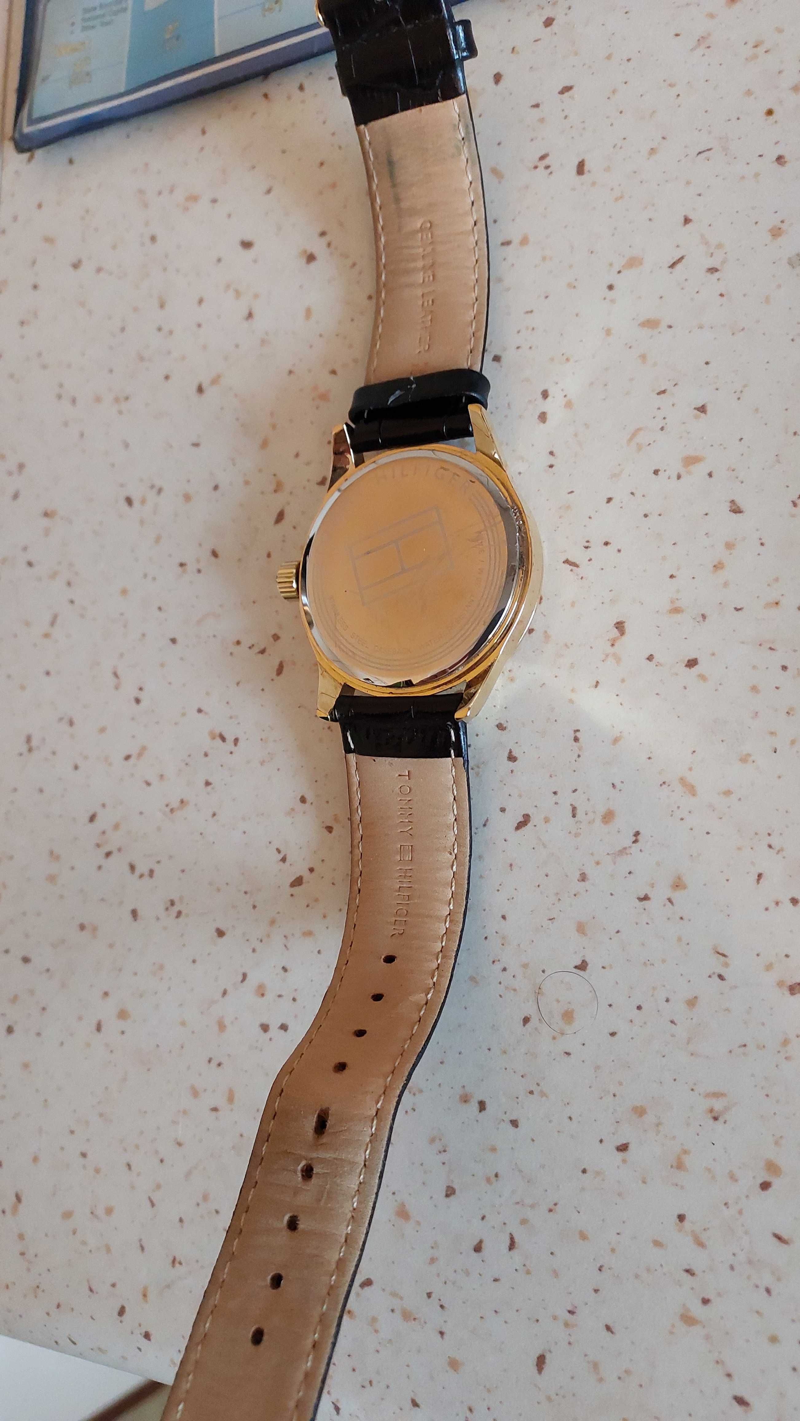 Zegarek Tommy Hilfiger złoty