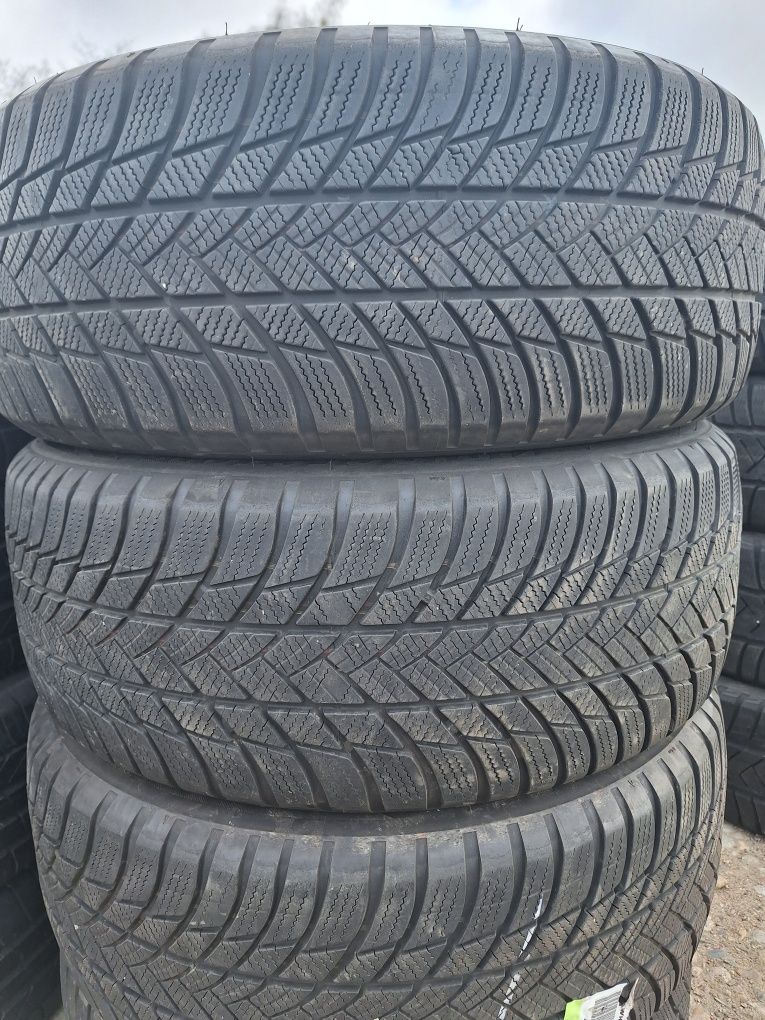 Opony zimowe Bridgestone Blizzak LM 001  225 55 r18