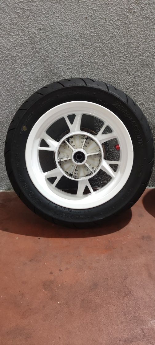 Rodas de Benelli TNT 125cc
