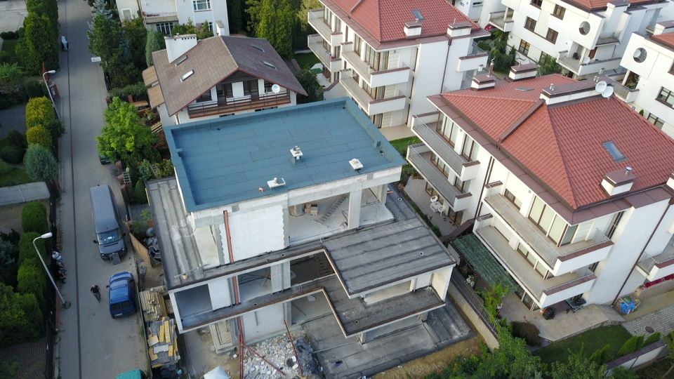 Izolacje dachu papą termo. EPDM PVC Tarasy, balkony dachy płaskie