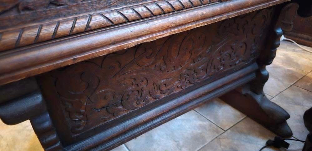 Meble antyczne biurko