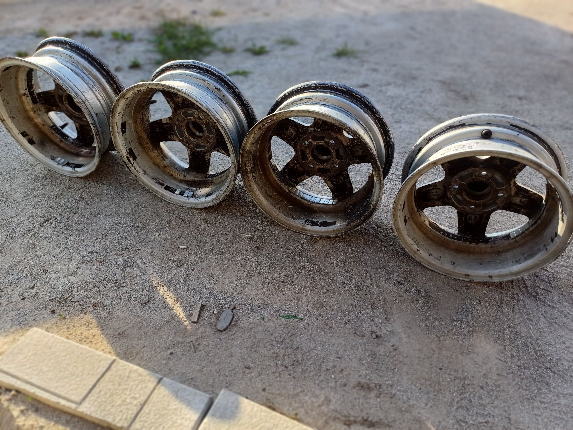 Продам легкосплавные диски 4×100 R 13(Ланос)