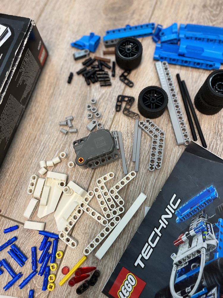 Lego Technic 42091 поліцейська машина