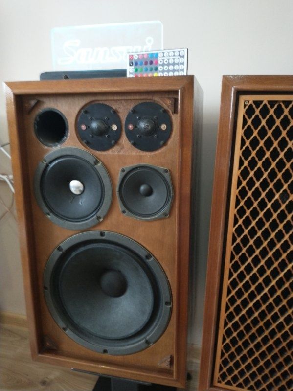 Sprzedam Amplituner Sansui, standy, kolumny, podświetlenie, antena