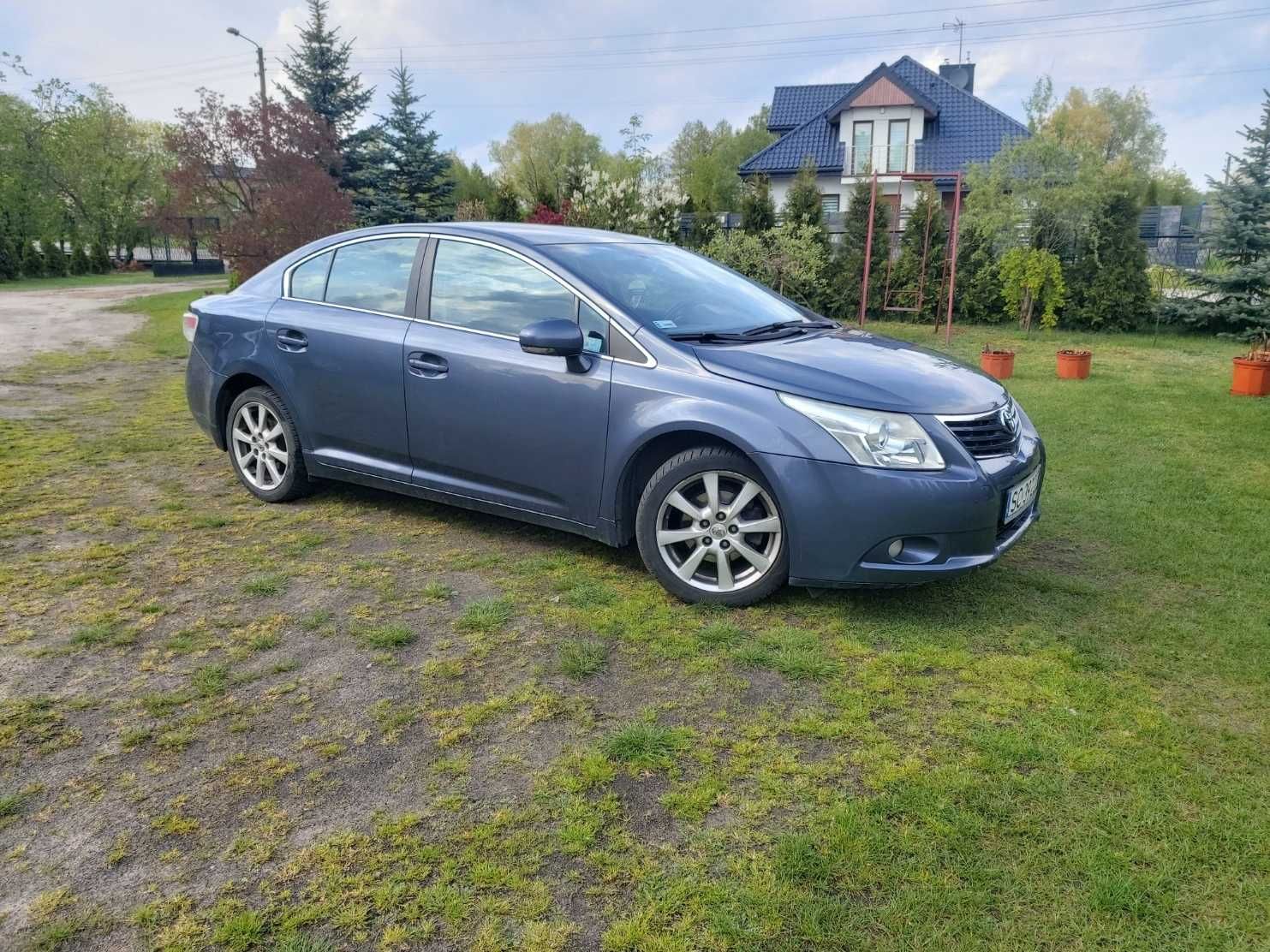 Toyota Avensis T27 2009r.