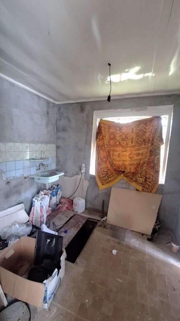 Продається дачний будинок в с. Ташки кооператив ,, Сад '', є світло.