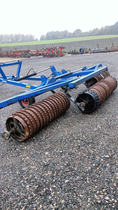 Wały wał posiewne uprawowe rozkładane hydraulicznie na kołach 5.4m