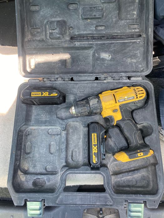 Dewalt dcd771 с2 20v комплект шуруповерт