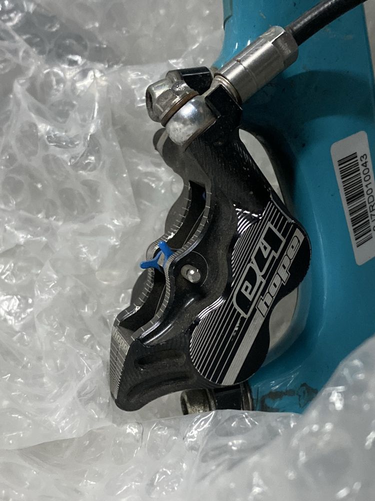 Sapato Specialized Travõe  Hope Tech 3E4 Pneu Maxxis Dissector 29 2.4
