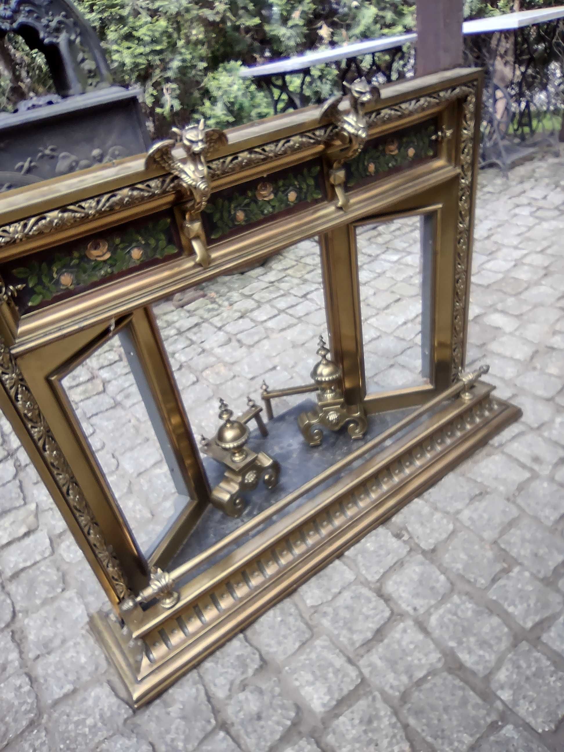 Piękny stary francuski portal kominkowy