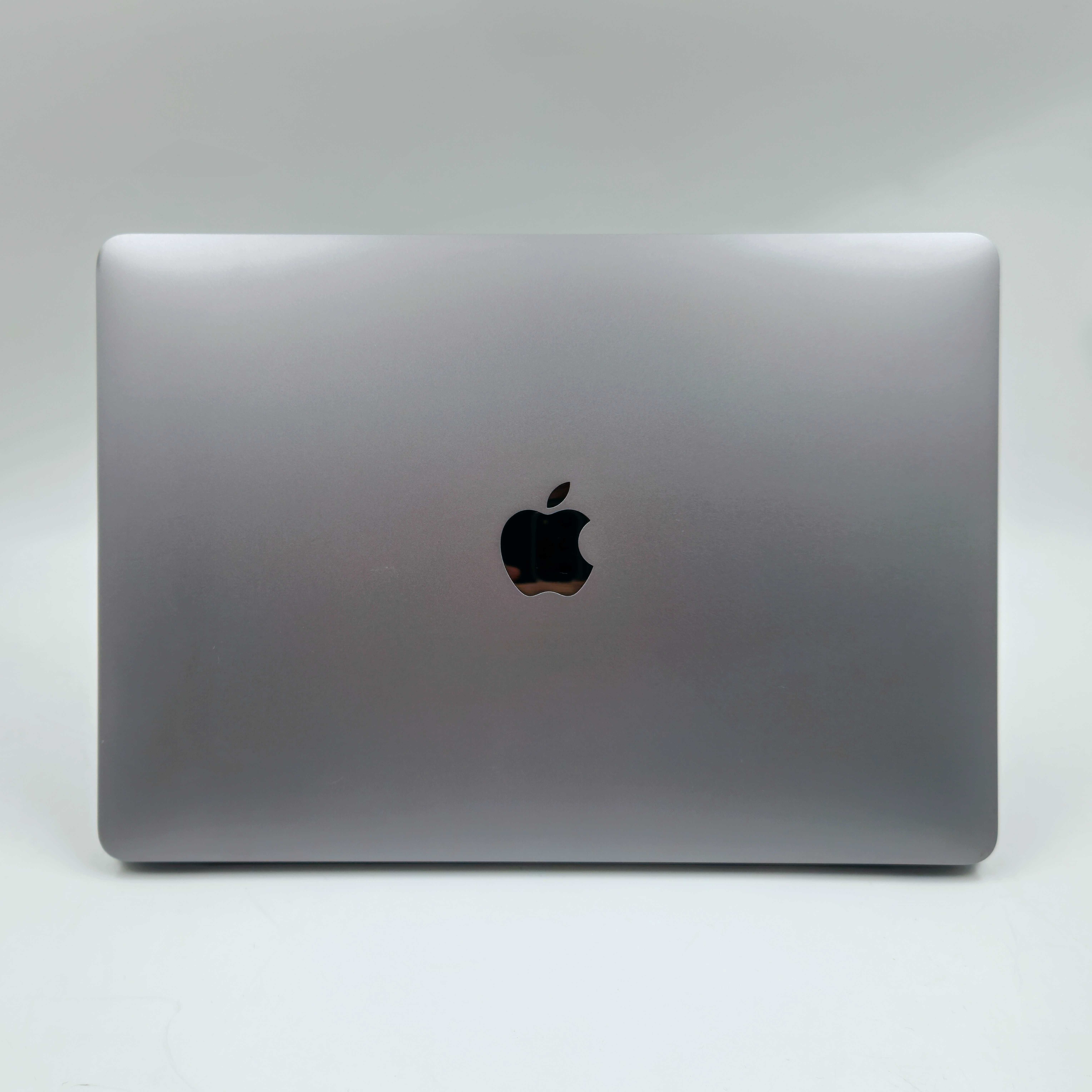 Apple MacBook Pro 13 A2338 {2022} (13.3"Retina/M2/8GB DDR5/256GB)